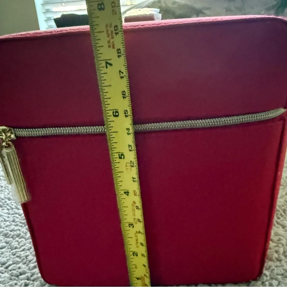 Red Large Train case - Picture 9 of 11